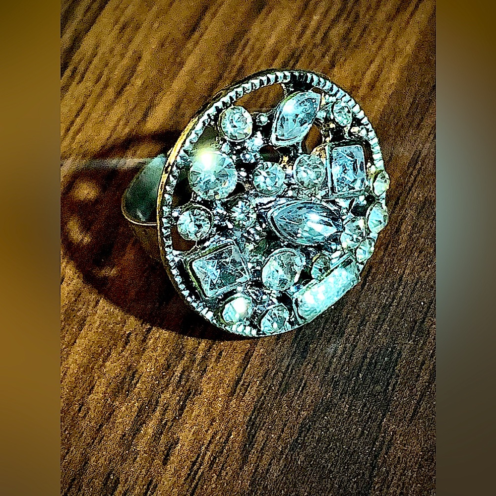 NWOT Vintage 90s Pier 1 Crystal Rhinestone Statement ring. OSFA/adjustable